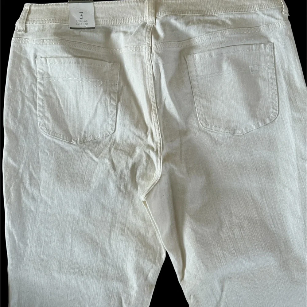 Chico's Women's High Rise Jeans in White Size 3 - Picture 4 of 4